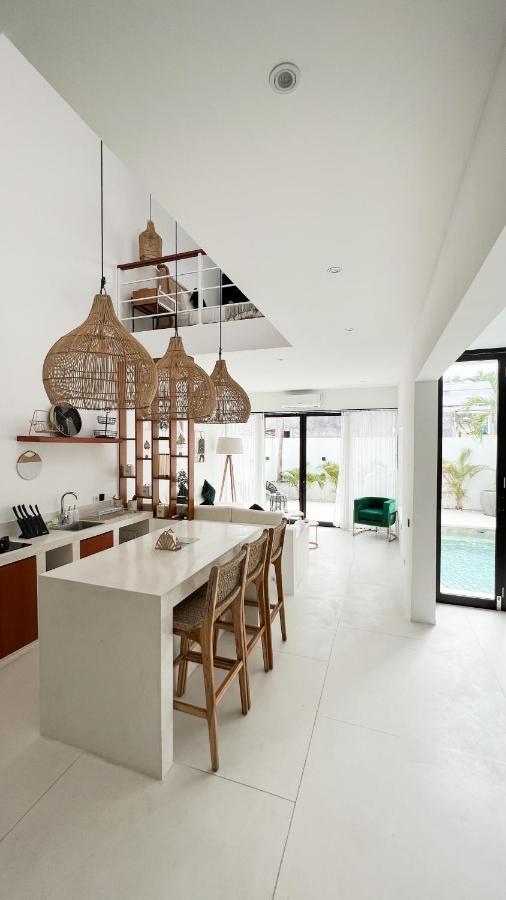 Villa Poppy Bumbak Canggu Extérieur photo